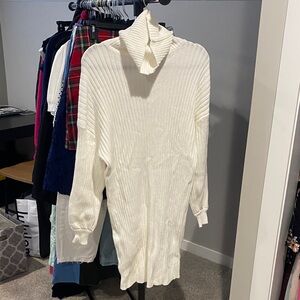 Elegant White Ribbed Knit Dress